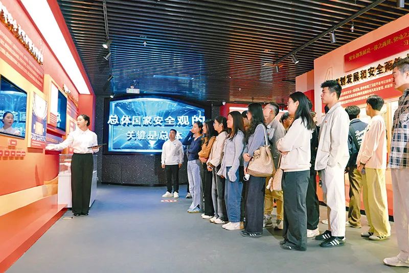 坚定不移贯彻总体国家安全观 以高水平安全护航中国式现代化